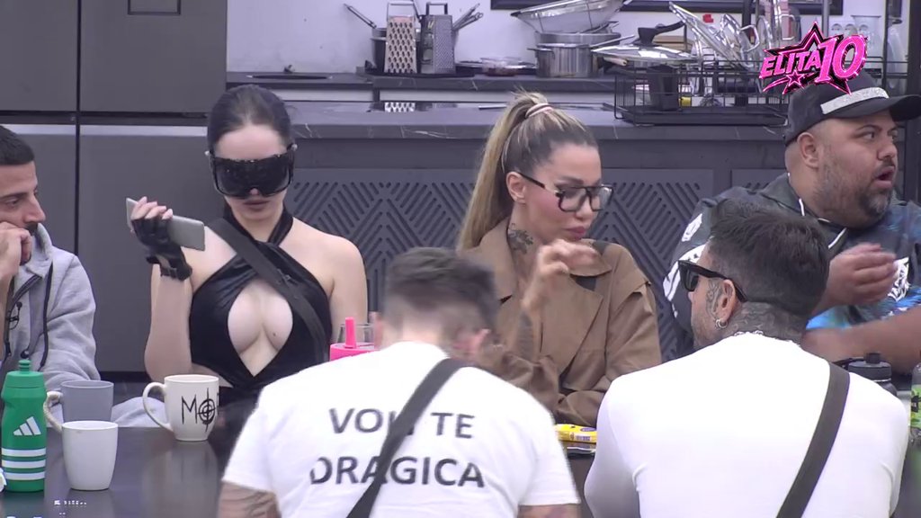 ŽESTOK SUKOB MIŠLJENJA U ELITI: Dača sasuo sve Aneli u lice, Ša otvorio dušu o Đukiću, a atmosfera gori u Beloj kući (VIDEO)