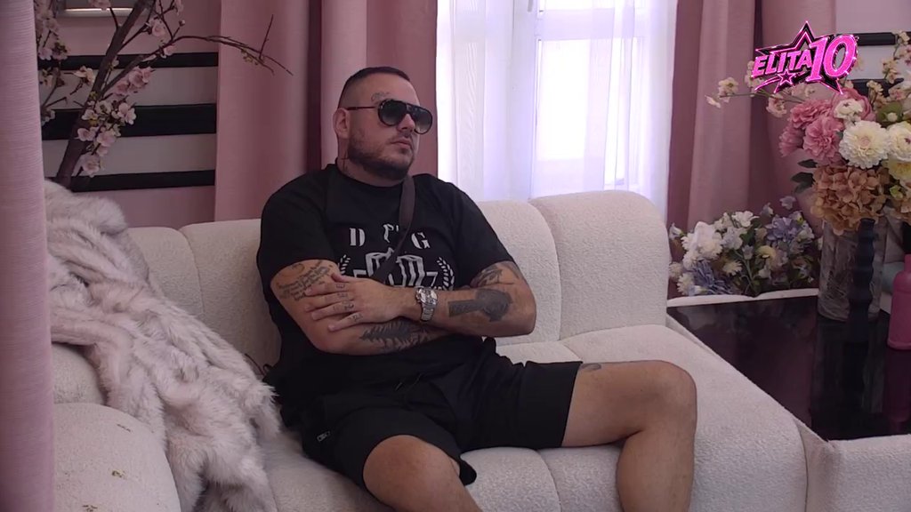 CAR UDARIO NA PORŠELINU ZA CRNIM STOLOM: Filip Car odgovorio na njene kritike, a Slađa mu uputila ozbiljnu zamerku – reakcije ne prestaju (VIDEO)