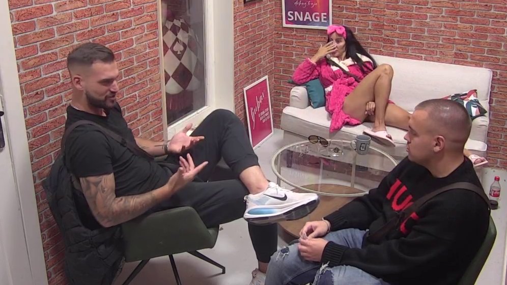 OSMAKČIĆ OTKRIO PRAVU ISTINU O CAREM I ANĐELI: Detaljna analiza odnosa i tajni koji intrigiraju gledaoce (VIDEO) – Osmakčić o Caru i Anđeli