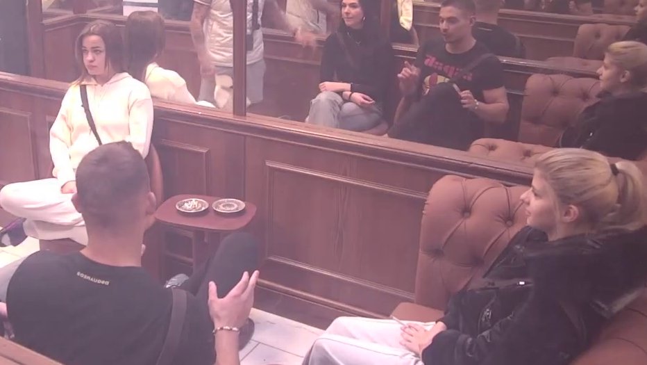 SUKOB U BELOJ KUĆI DOSTIGAO VRHUNAC: Dalibor Zarić ne prašta uvredu od Olge Osipov, zarežao pred kamerama – evo šta je poručio (VIDEO)