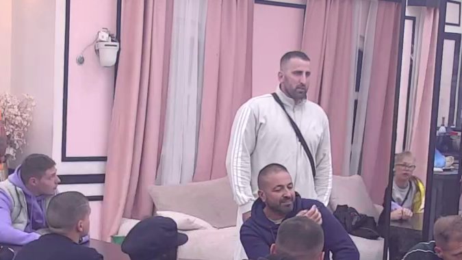 ŽESTOK OBRAČUN U BELOJ KUĆI: Mirko Damjanović isprozivao Osmakčića i Mahira, a reakcije zadrugara ne prestaju (VIDEO)