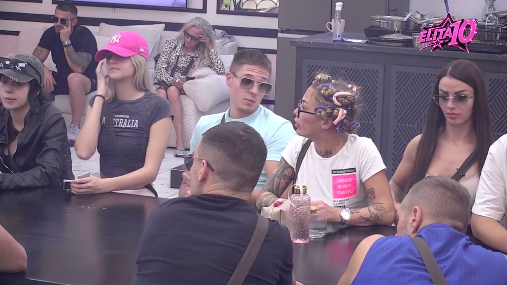 RASPRAVA ODJEKNULA BELIM KUĆOM: Biljana Čavlin zamerila Velji što je nije branio, on je pred svima presekao odnos (VIDEO) – sukob Biljane Čavlin i Malog Velje