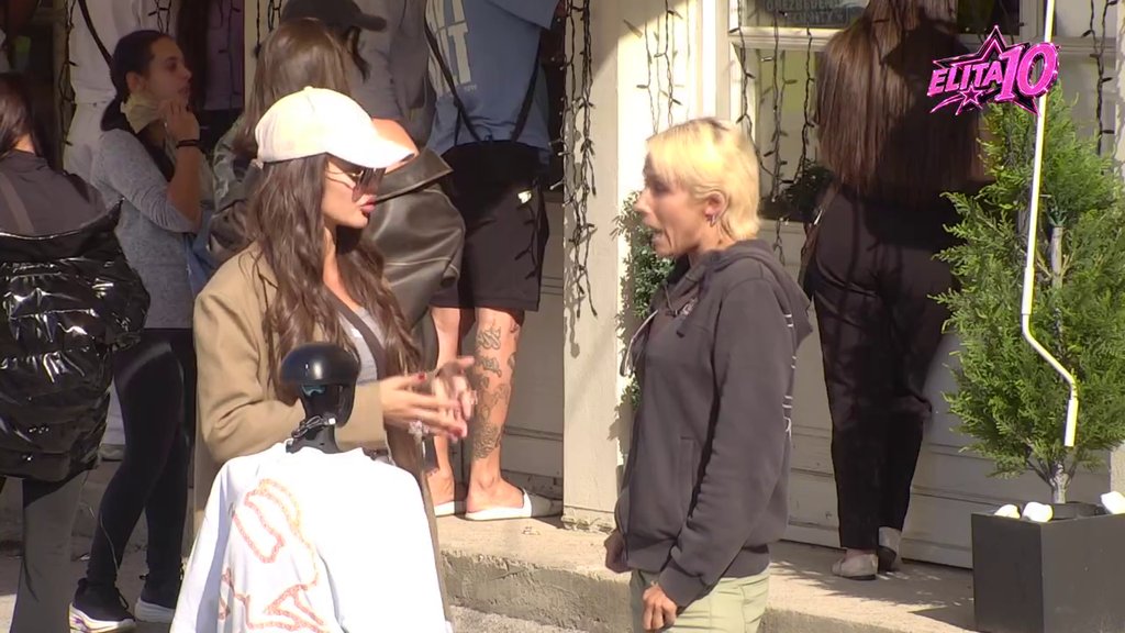 SUKOB BIVŠIH PRIJATELJICA U BELOJ KUĆI: Anđela Đuričić optužila Jasenku da joj je zabola nož u leđa, a reakcija je sve šokirala (VIDEO)