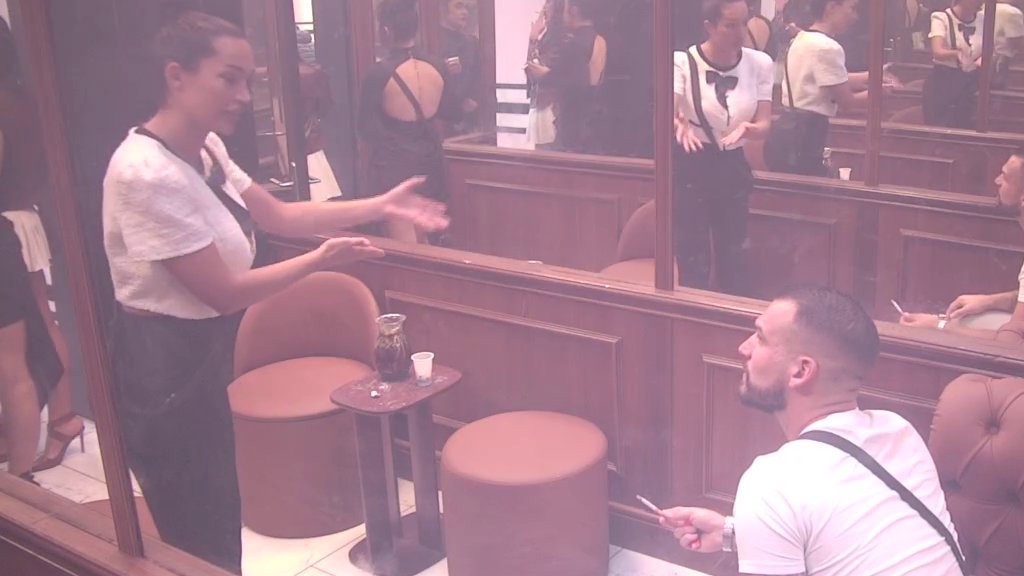 SUKOB U BELOJ KUĆI PODIŽE TENZIJU: Osmakčić i Glorija u žestokoj raspravi zbog Laure, otkrivaju se stare tajne (VIDEO)