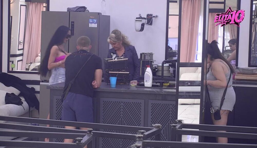 GOCA DŽEHVEROVIĆ POSTROJILA TAKMIČARE U ELITI: Otkrila šta im najviše zamera, a vođa Slađa dobila posebnu pohvalu (VIDEO) – Goca Džehverović u Eliti