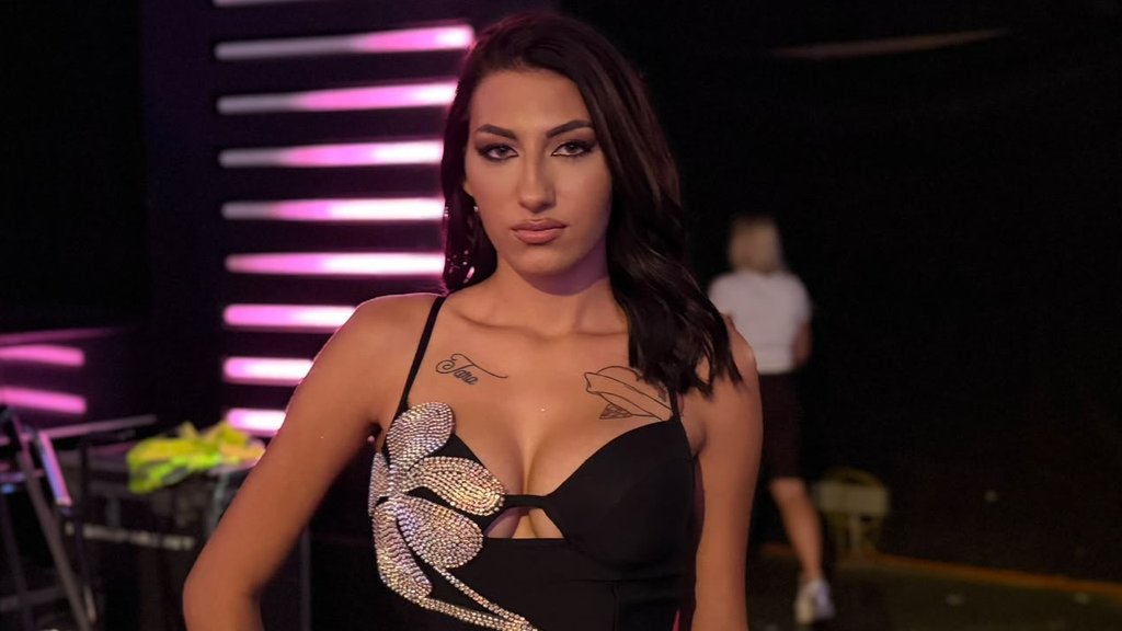 LAURA IMA PLAN ZA POTPUNU PROMENU: Miljani Ristić predložila da se izoperiše po uzoru na Belu Hadid, reakcije u Beloj kući ne prestaju (VIDEO) – transformacija po uzoru na Belu Hadid