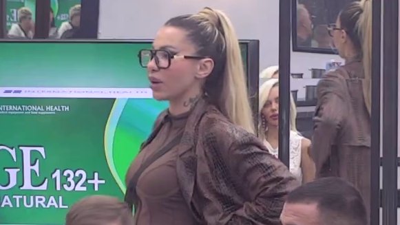 ANELI IZGUBILA STRPLJENJE ZBOG SNUPIJA: Otkrila šta je stvarno presudilo vezi sa Carem (VIDEO) – raskid zbog Snupija