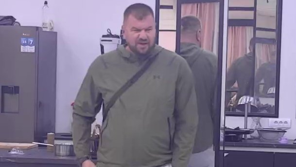 JANJUŠ SE OTVORIO KAO NIKAD DO SAD: Priznao zaljubljenost u Sandru, ali Mića odmah reagovao pred svima (VIDEO) – Janjuš i Sandra