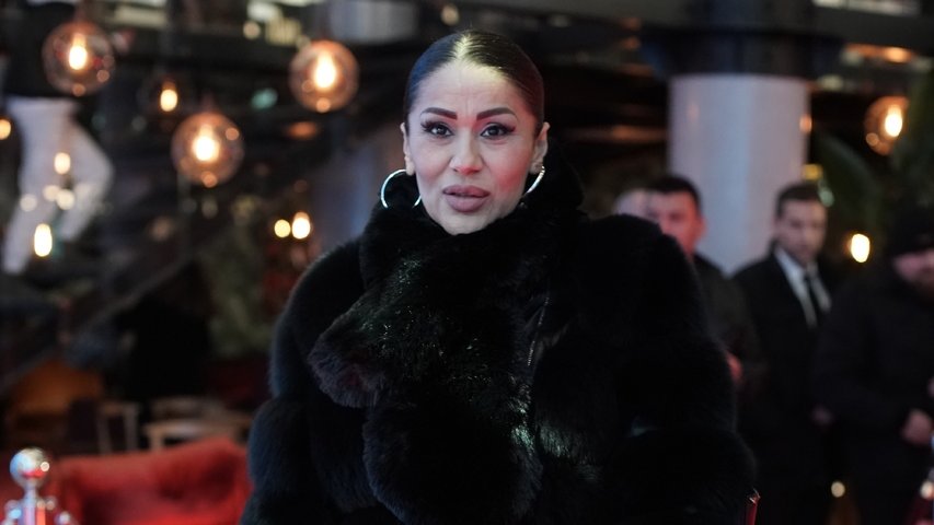 MINA KOSTIĆ OTVORILA DUŠU NAKON TEŠKOG PERIODA: Prvi put progovorila o lečenju i podršci partnera, svi iščekuju njenu veliku ispovest (FOTO) – Mina Kostić lečenje na psihijatriji