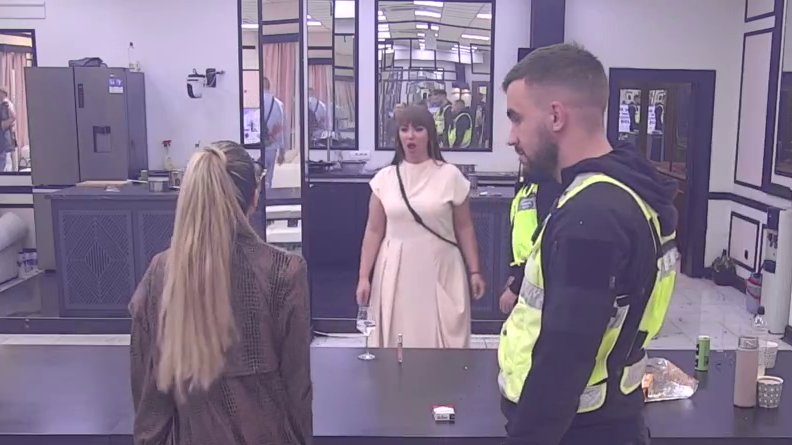 ŽESTOK OBRAČUN U BELOJ KUĆI: Miljana Kulić izrekla teške uvrede Aneli i Caru, sukob eskalirao pred svima (VIDEO) – sukob Miljane i Cara u Beloj kući