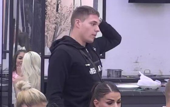 BILJANA ČAVLIN UDARILA NA MALOG VELJU: Sukob u Beloj kući eskalirao, zadrugar rešio da iznese sve pred kamerama (VIDEO) – sukob Biljane Čavlin i Malog Velje