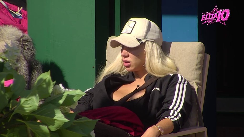 KAKO JE GLORIJA ODOLALA TEŠKOM DETINJSTVU: Jelovac otvorila dušu o siromaštvu i borbi za samostalnost (VIDEO) – teško detinjstvo Glorije Jelovac
