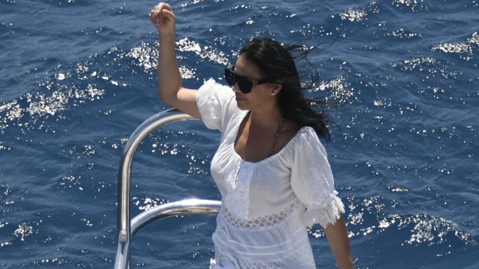 RAZLAZ MAJKE I SINA PROMENIO SVE: Tina Ivanović otkrila bolne detalje susreta sa Danijelom, evo čime se danas bavi njen naslednik (FOTO)