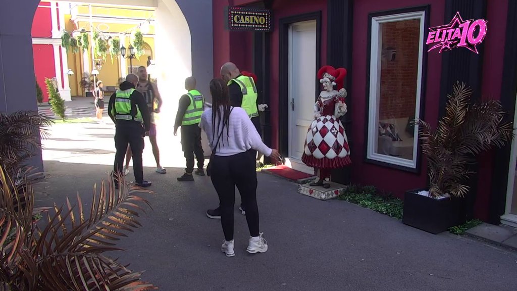 SUKOB DOSTIGAO VRHUNAC U ELITI: Obezbeđenje opkolilo Miljanu i Cara, uvrede padaju, situacija izmakla kontroli (VIDEO) – sukob Miljane Kulić i Filipa Cara u Eliti