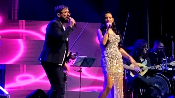 VELIKO IZNENAĐENJE NA PRVOM KONCERTU KATARINE GRUJIĆ: Ognjen Amidžić zapalio atmosferu duetom, publika na nogama (FOTO+VIDEO) – prvi solistički koncert Katarine Grujić