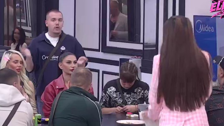 ŽESTOK OBRAČUN U BELOJ KUĆI: Sanja Grujić poslala Uroša da ismeva Marka i Lauru, nastao haos u Eliti (VIDEO) – Sanja Grujić Elita
