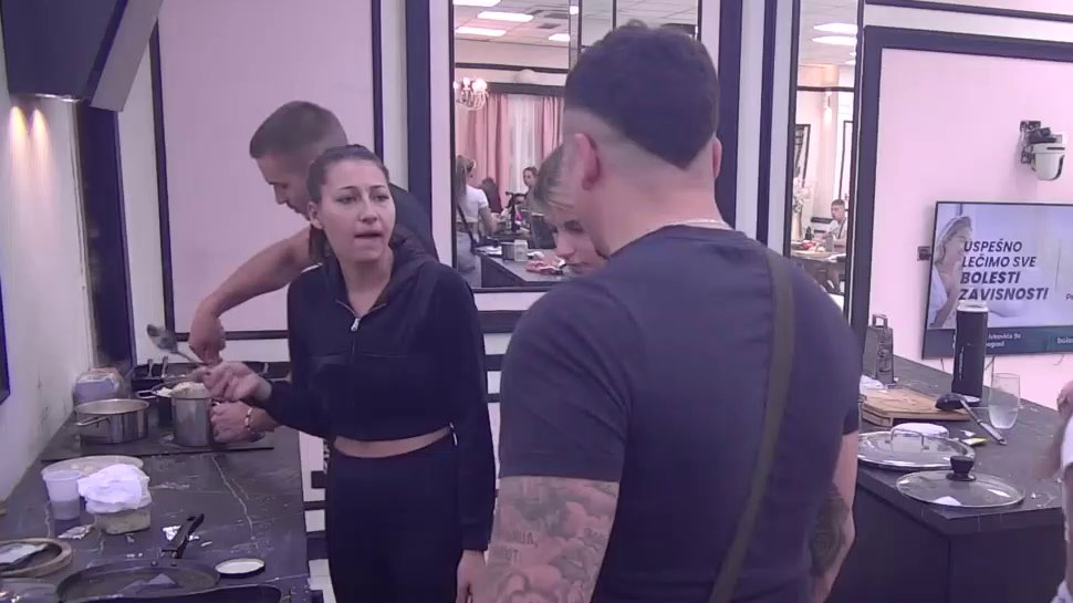 SUKOB ZATRESAO BELU KUĆU: Terza i Miljana Ristić u žestokoj razmeni uvreda, gledaoci u šoku (VIDEO) – sukob u Beloj kući