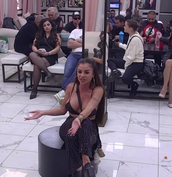 SVALJUJE KRIVICU NA SVE OKO SEBE: Sanja Grujić otvorila dušu o odnosu sa Markom Stefanovićem, priznala da je nije dostojan (VIDEO) – svaljuje krivicu na druge