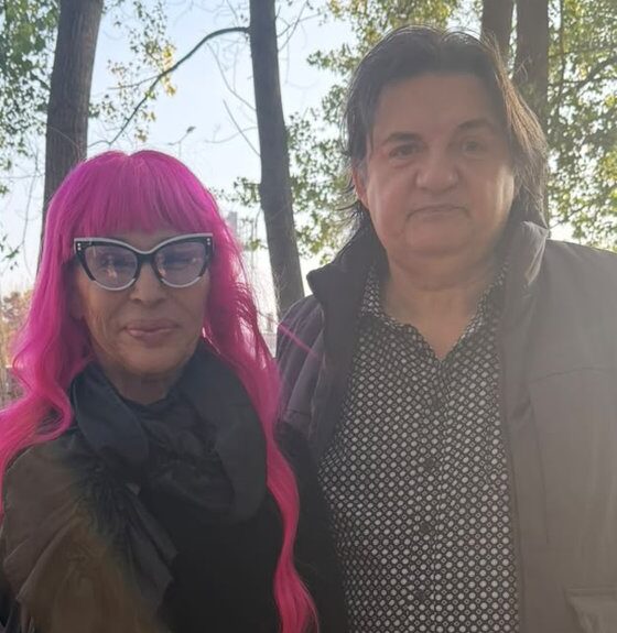 OSMESI ZORICE I KEMIŠA NA GLASANJU: Poznati par stigao u Krnjaču, evo kako su se pojavili (FOTO) – Zorica i Kemiš na glasanju