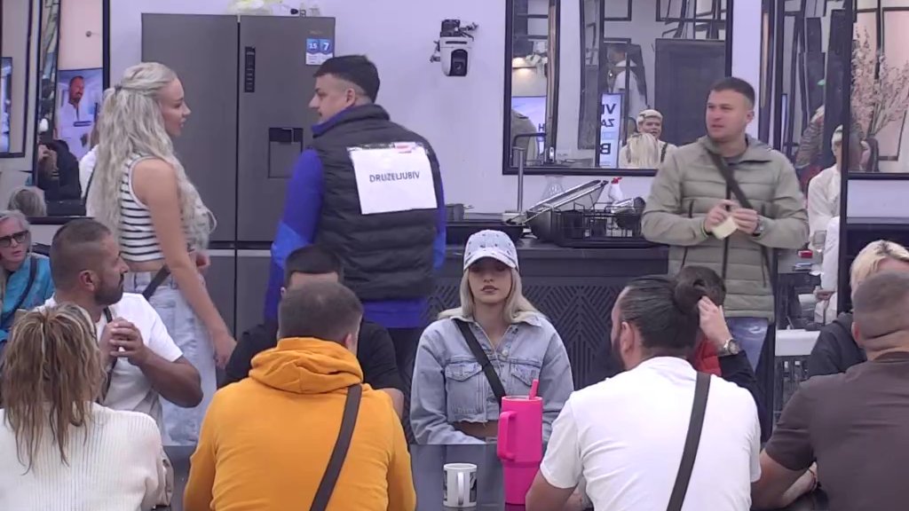 MASKE PADAJU U BELOJ KUĆI: Takmičari direktno izabrali najdruželjubiviju i najagresivniju osobu večeri (VIDEO) – najdruželjubivija i najagresivnija osoba