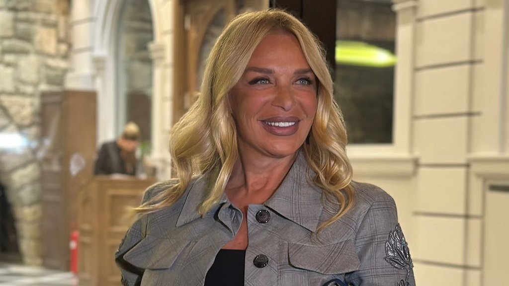 ODBIJALA JE NARODNJAKE, A SADA JE FOLK ZVEZDA: Vanesa Šokčić otkrila šta je presudilo u njenoj karijeri (FOTO) – priča o Vanesi Šokčić