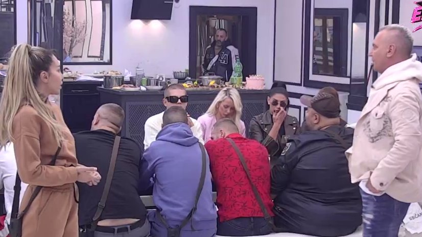 ŽESTOKO SUČELJAVANJE U BELOJ KUĆI: Aneli Ahmić optužila Anđelu Đuričić da igrom sa Stefanom pokušava da iskomplikuje odnos sa Carem, reakcije ne prestaju (VIDEO)