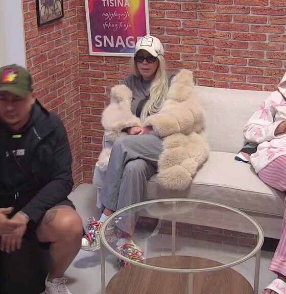 MASKE PADAJU U AMENZIJI: Ivan Marinković raskrinkao Gloriju i Lauru, Terza se ogradio od Jelovac pred svima (VIDEO)