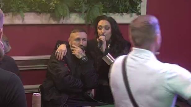 SPECIJALNA PESMA SAMO ZA ŠA: Ljupka Stević otpevala hit na uvo reperu, njegov osmeh sve rekao (VIDEO) – specijalna pesma za Ša