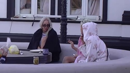 SVE PUCA OD NEPRIJATNOSTI U ELITI: Glorija pokušala da se pomiri sa Laurom, Prgomet je potpuno ignoriše (VIDEO) – sukob Glorije i Laure u Eliti