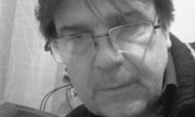 EMOCIJE NA LEŠĆU DOSTIGLE VRHUNAC: Zoran Tutunović ispraćen uz pesmu crkvenog hora, Baja i udovica slomljeni od tuge (FOTO) – sahrana Zorana Tutunovića na Lešću