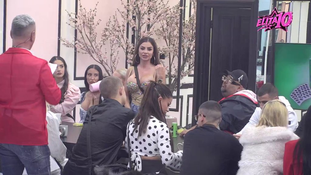 RAT KOMENTARA U BELOJ KUĆI: Marko Stefanović hvali Anđelu Đuričić, Sanja sumnja u njegove namere (VIDEO)