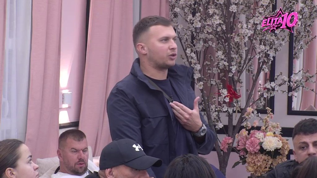 UROŠ UDARIO NA SANDRU I JANJUŠA: Laura otkrila Karićeve poruke pred ulazak u Elitu, odnosi pod lupom (VIDEO)