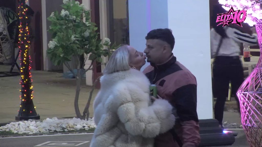 STRASTI SE NE SMIRUJU U ELITI: Terza i Glorija ne odvajaju ruke jedno od drugog, trenutak koji su svi čekali (VIDEO) – strasti u Eliti