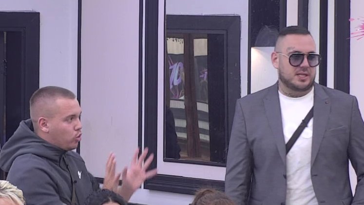 ŽESTOK OBRAČUN U BELOJ KUĆI: Učesnici Elita rijalitija opleli po Aneli Ahmić, njen odnos sa Carem podigao tenziju (VIDEO) – odnos Aneli Ahmić i Filipa Cara