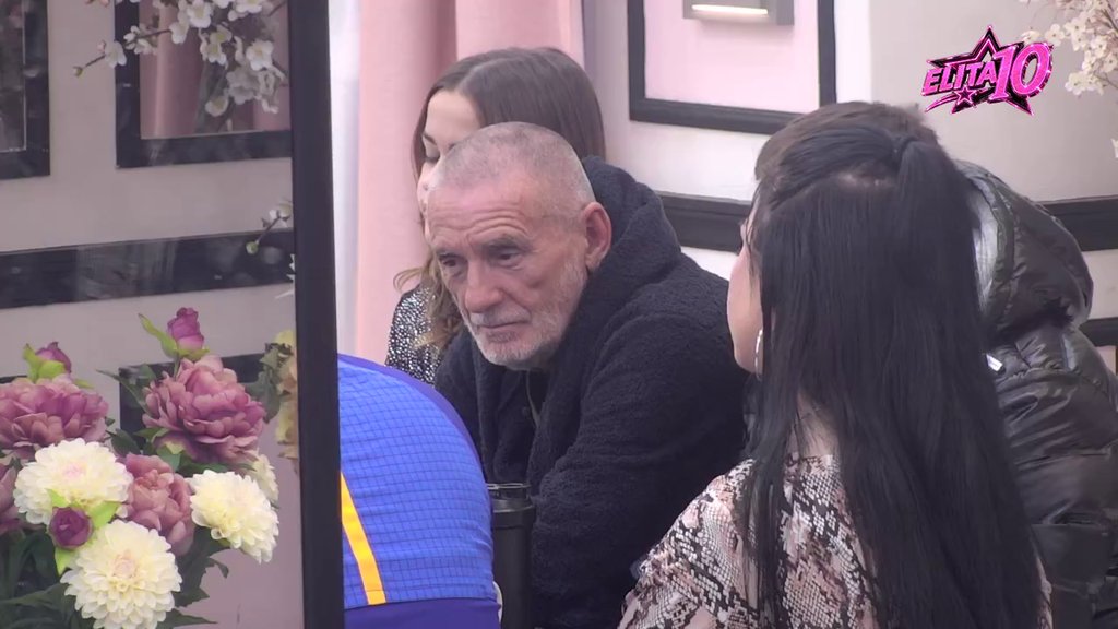 ATMOSFERA SE ZAGREJALA ZA CRNIM STOLOM: Mića dobio pohvale od zadrugara, Matora se rasplakala pred svima (VIDEO)