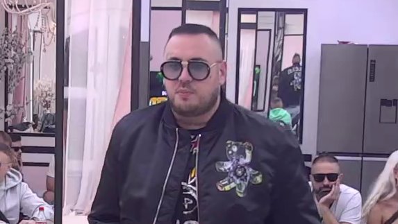 CAR IZGUBIO ŽIVCE ZBOG ANELI: Filip Car priznao koliko ga veza sa Aneli Ahmić iscrpljuje, a njegove reči sve ostavljaju bez teksta (VIDEO) – veza Filipa Cara i Aneli Ahmić