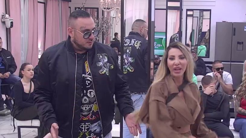 SUKOB NA IVICI EKSPLOZIJE: Car i Aneli u žestokom verbalnom obračunu tokom pitanja novinara, maske pale pred svima (VIDEO) – haos u Beloj kući