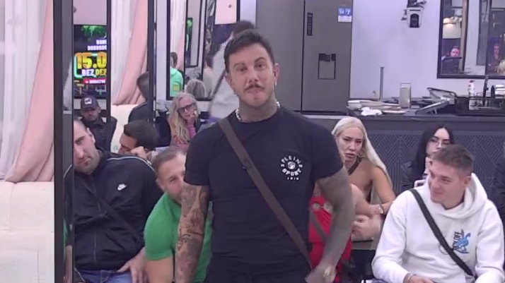 SVE JE OTIŠLO U NEZABORAV: Filip Đukić zbunio sve u Eliti, njegova priča o Laurovoj ljubavi postala hit (VIDEO) – Đukić se ne seća ničega